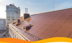 На крыше здания в Цюрихе установили цветные солнечные модули