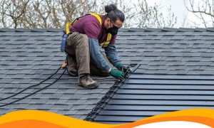 Американские производители представили солнечную черепицу, которая крепится к крыше зданий гвоздями