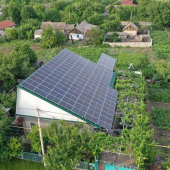 Установка солнечной электростанции 30 кВт в Украине