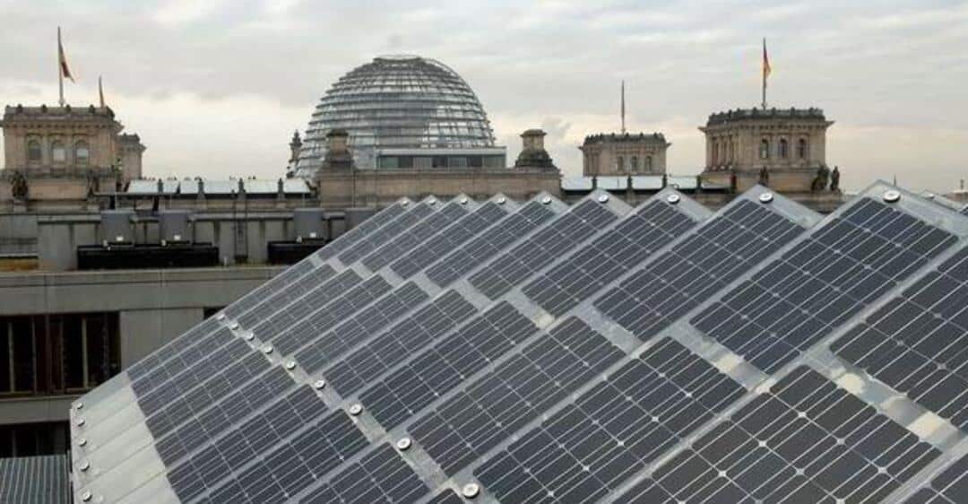 По оценкам 2018 года, когда в Берлине уже были установлены первые СЭС, производимой ими энергии в количестве 106 МВт хватало на покрытие потребностей берлинцев в размере 0,7%