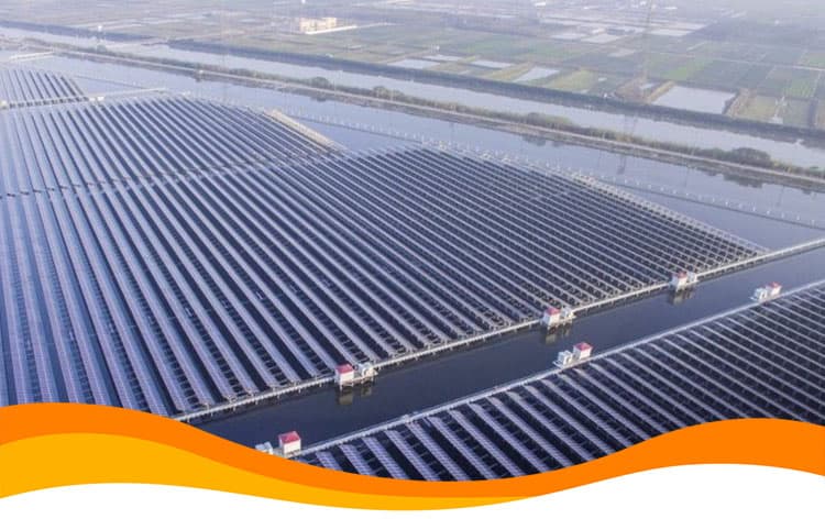 В Китае водохранилища для разведения рыб совместили с плавучими солнечными станциями