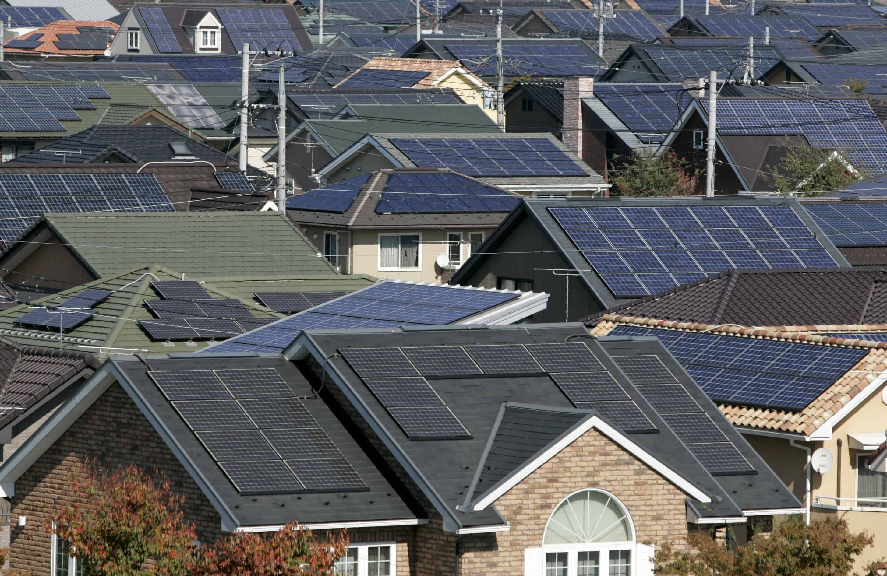 Кількість домашніх сонячних електростанцій в Україні досягла 24 000