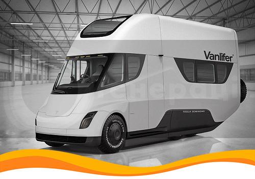 До випуску готується електрофургон Tesla з сонячними батареями на даху