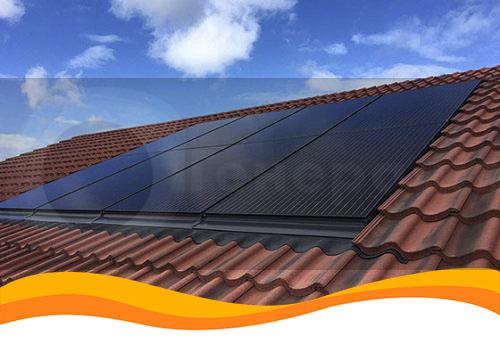 У Британії представили фотопанелі, інтегровані в дах