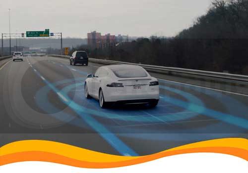 Автотрасса с автоматической подзарядкой электромашин будет построена в США