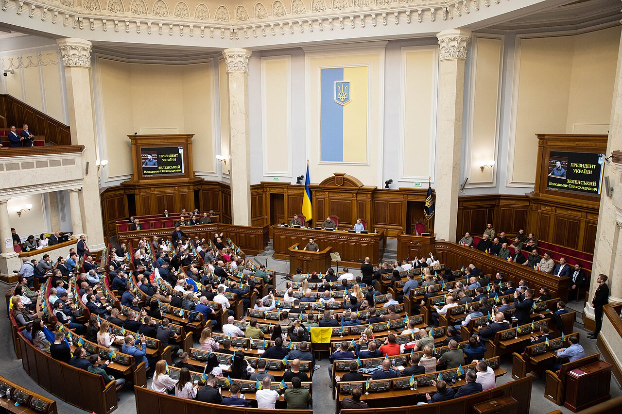 Мінфін переніс частину видатків на захист енергетики на грудень